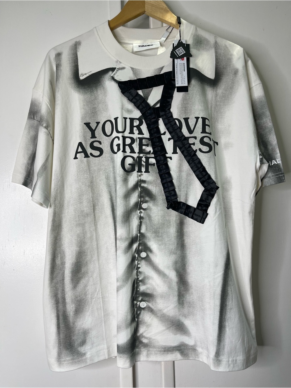 NWT HADE Studio Graphic T-Shirt Large Trompe L’Oeil Airbrushed Tie Streetwear